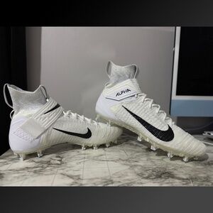 Nike Alpha Menace Elite 2 Flyknit White Football Cleats AO3374-101 Mens Size 13